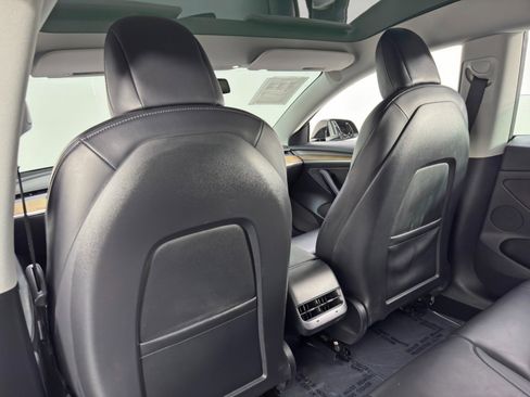 Used 2022 Tesla Model 3 Performance image 36