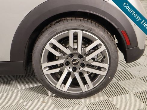 New 2025 MINI Cooper 2-Door Hardtop FWD image 19