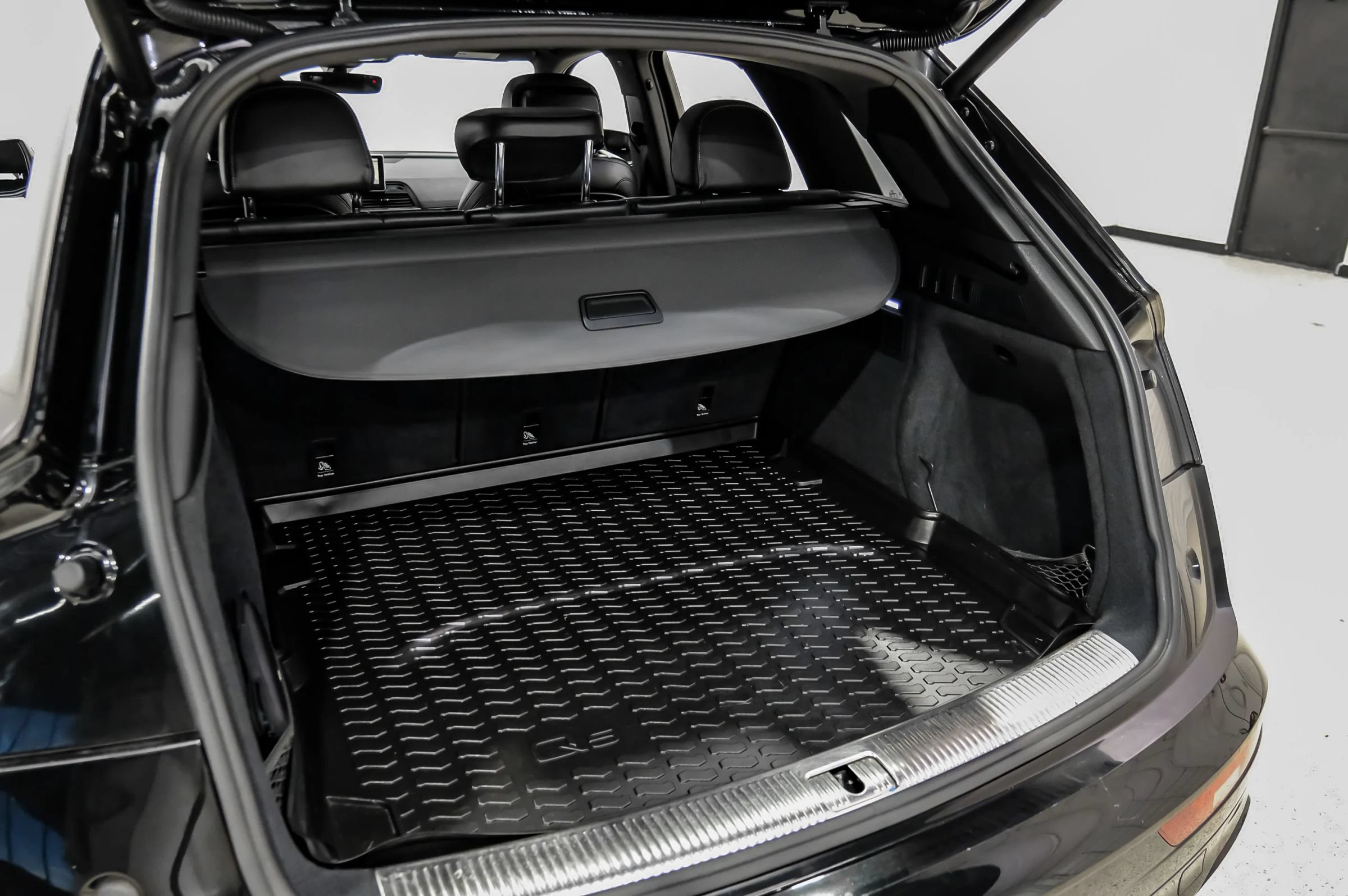 Used 2020 Audi SQ5 Prestige AWD/4WD image 65