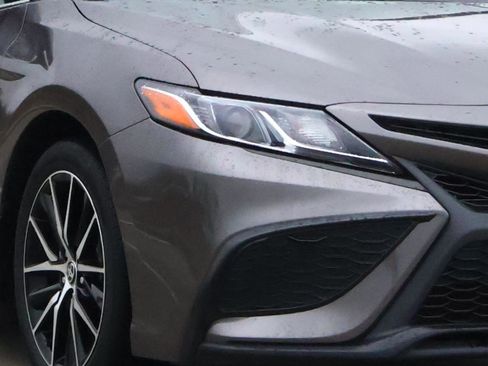 Used 2024 Toyota Camry SE image 8