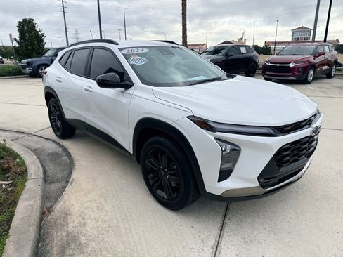 Used 2024 Chevrolet Trax ACTIV w/ Driver Confidence Package image 4