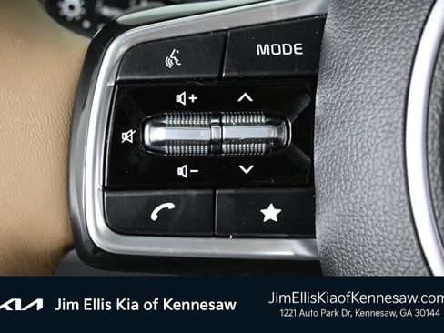 Certified 2024 Kia Sorento SX Prestige w/ Olive Brown Leather Package image 22