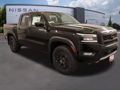 New 2025 Nissan Frontier PRO-4X w/ Pro Convenience Package