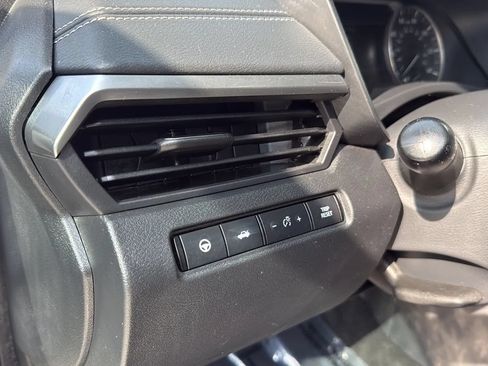 Used 2019 Nissan Altima 2.5 SV FWD image 33