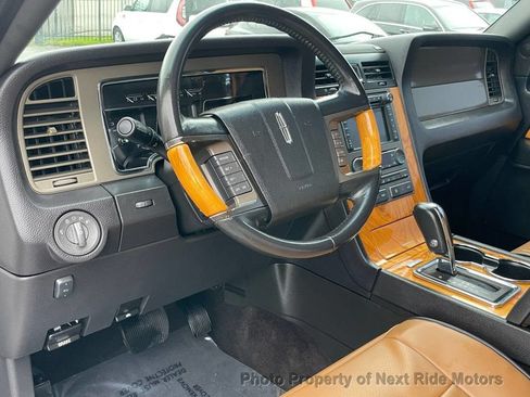 Used 2013 Lincoln Navigator 2WD image 14