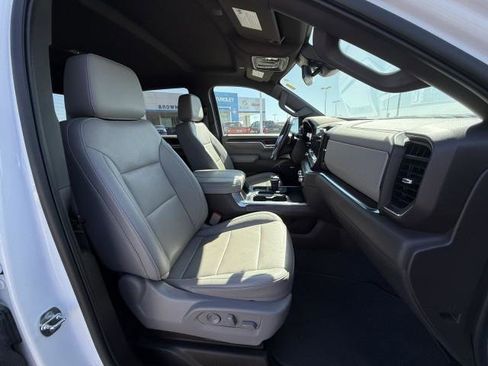 Used 2023 GMC Sierra 1500 SLT image 25