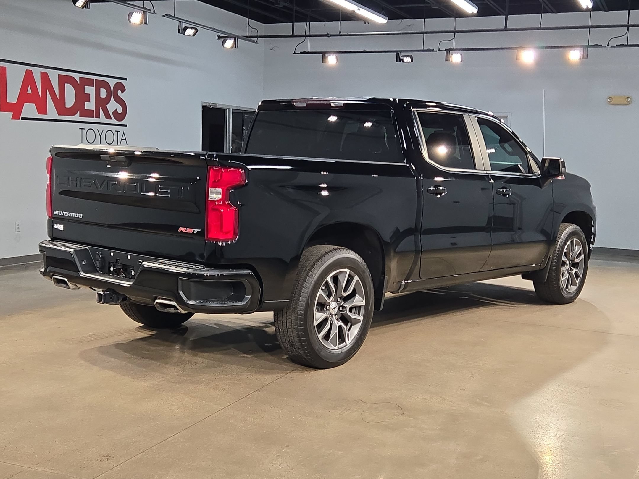 Used 2021 Chevrolet Silverado 1500 RST AWD/4WD image 7