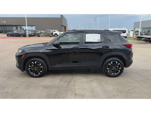 Used 2023 Chevrolet TrailBlazer LT w/ Convenience Package FWD image 5