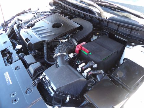 Used 2020 Nissan Altima 2.0 Platinum FWD image 24
