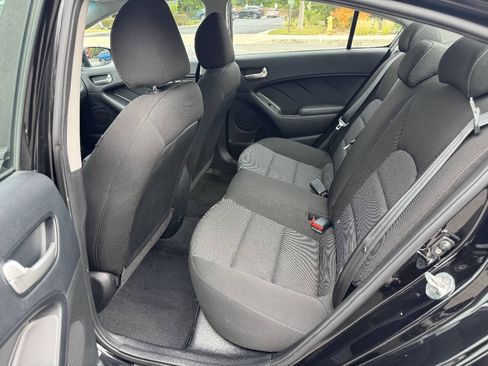 Used 2017 Kia Forte LX FWD image 8