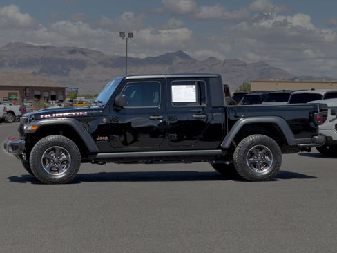 Used 2022 Jeep Gladiator Rubicon image 2