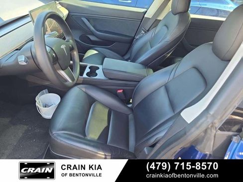 Used 2021 Tesla Model 3 Performance image 7