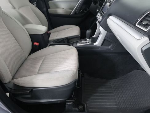 Used 2017 Subaru Forester 2.5i w/ Alloy Wheel Package image 26