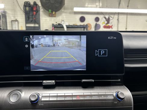 Used 2025 Hyundai Kona SEL image 16