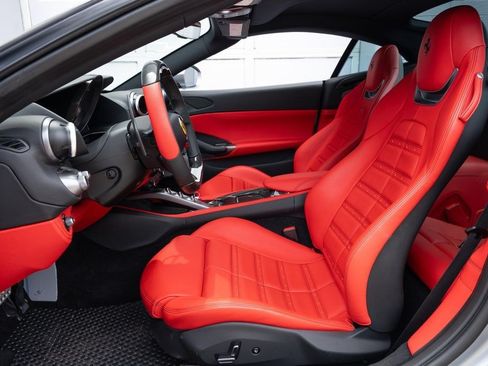 Used 2022 Ferrari Portofino M RWD image 33
