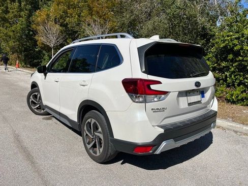 Used 2023 Subaru Forester Touring image 3