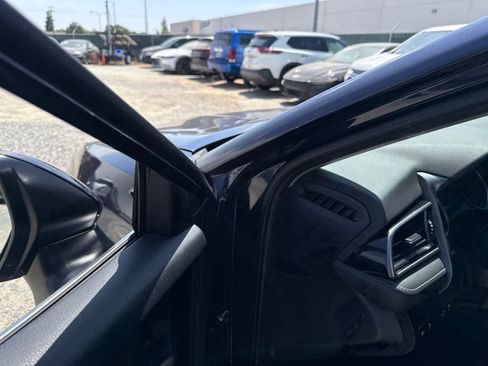 Used 2021 Toyota Camry SE FWD image 18