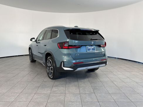 Certified 2025 BMW X1 xDrive28i AWD/4WD image 3
