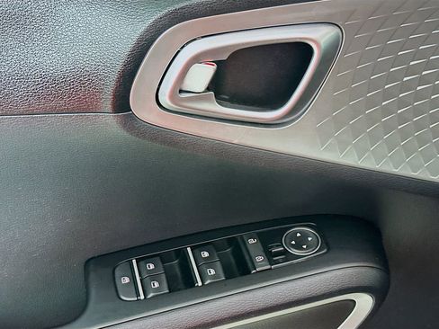 Used 2020 Kia Soul LX image 21