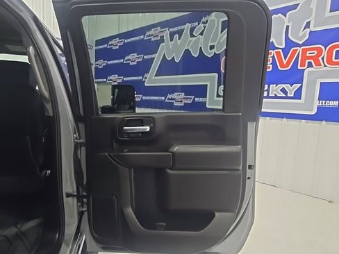 Used 2025 Chevrolet Silverado 2500 Custom w/ Custom Value Package image 21