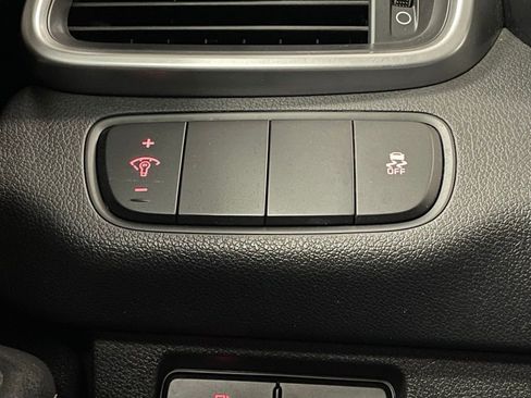 Used 2016 Kia Sorento LX image 13