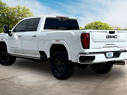 Used 2024 GMC Sierra 2500 Denali Ultimate AWD/4WD image 11