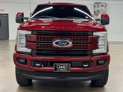 Used 2019 Ford F250 Platinum w/ Platinum Ultimate Package AWD/4WD image 2