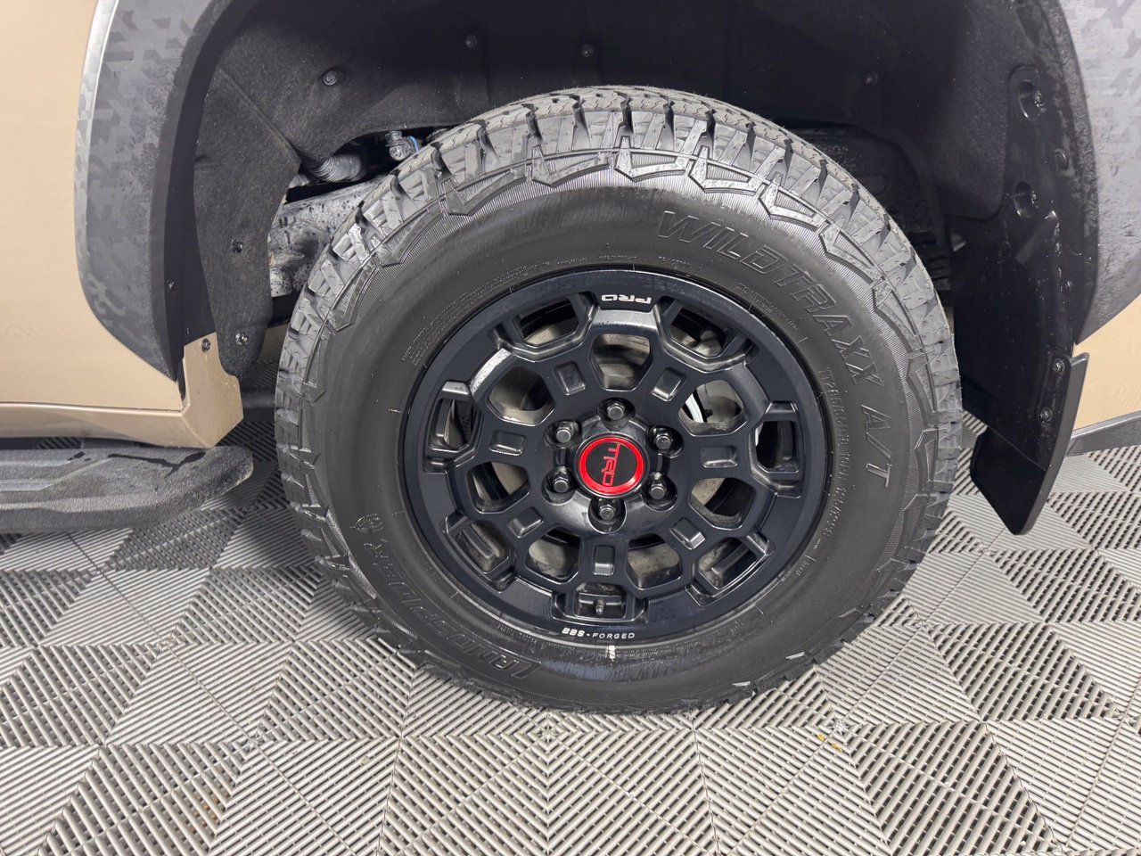Used 2025 Toyota Sequoia TRD Pro AWD/4WD image 40