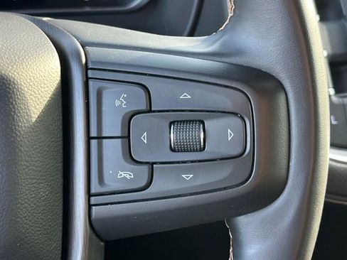 Used 2023 GMC Yukon AT4 AWD/4WD image 25