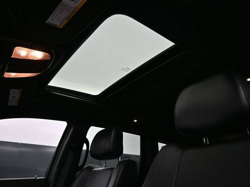 Used 2021 Jeep Grand Cherokee Laredo X AWD/4WD image 13
