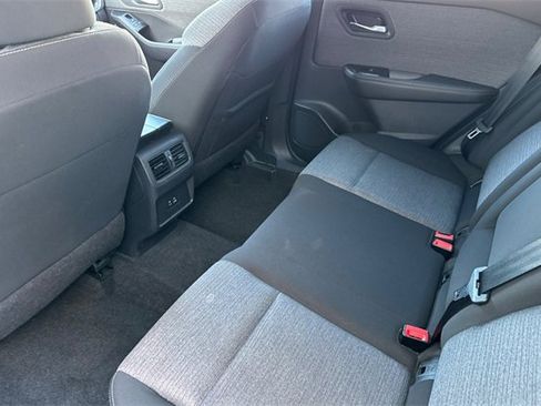 Used 2023 Nissan Rogue SV image 13