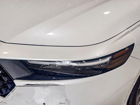 Used 2023 Honda Accord EX image 8