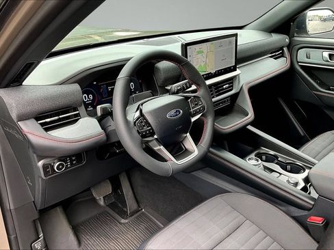 New 2026 Ford Explorer ST-Line w/ ST-Line Street Pack AWD/4WD image 7