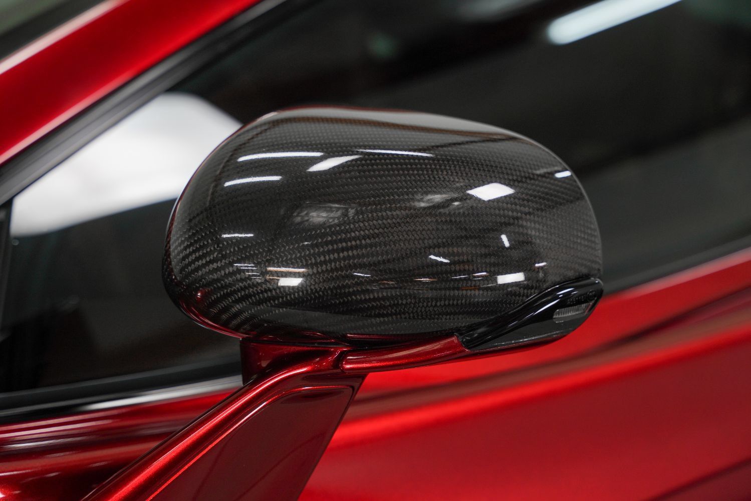 Used 2017 McLaren 570S RWD image 15