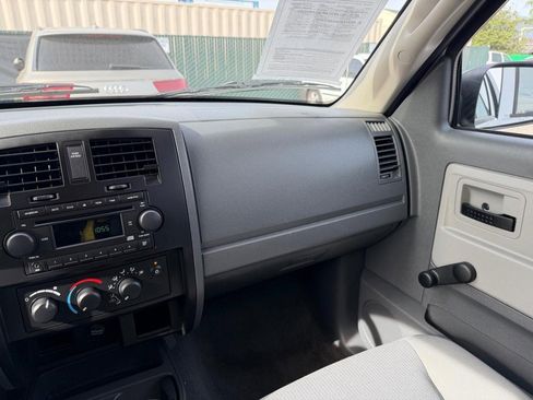 Used 2006 Dodge Dakota ST image 26