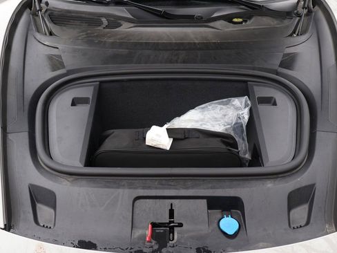 Used 2022 Porsche Taycan image 51