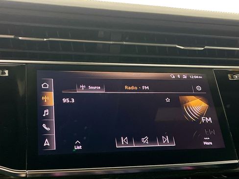 Used 2019 Audi Q8 Prestige w/ Luxury Package image 28