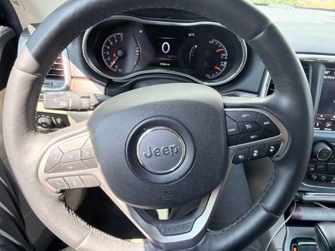 Used 2018 Jeep Grand Cherokee Limited RWD image 6