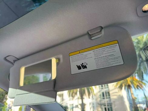 Used 2023 Tesla Model 3 Standard Range image 20