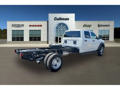 New 2026 RAM 5500 Tradesman AWD/4WD image 3