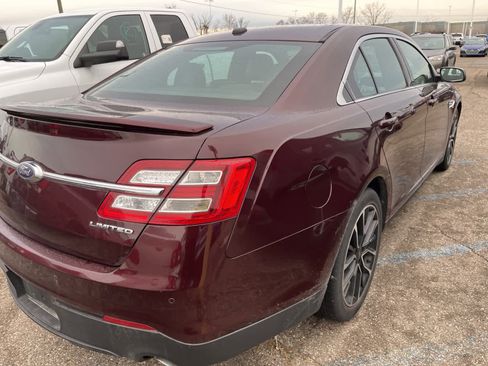 Used 2019 Ford Taurus Limited image 13