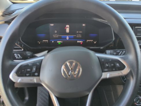 Certified 2022 Volkswagen Taos S image 9