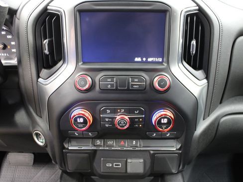 Used 2022 Chevrolet Silverado 1500 LT Trail Boss w/ Bed Protection Package AWD/4WD image 18