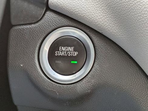 Used 2020 Chevrolet Equinox LS image 25