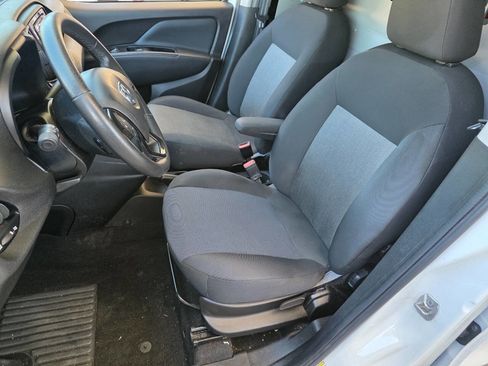 Used 2019 RAM ProMaster City Tradesman SLT FWD image 9
