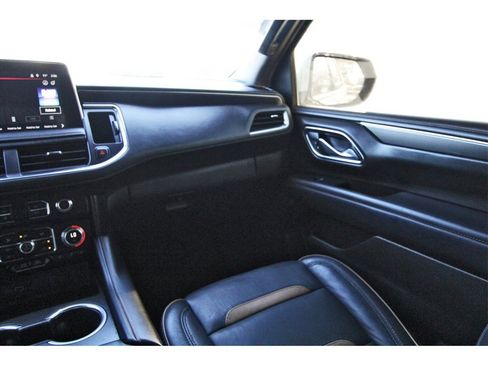 Used 2024 GMC Yukon AT4 w/ Technology Package image 10