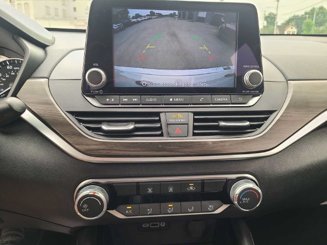 Used 2023 Nissan Altima 2.5 SV FWD image 28