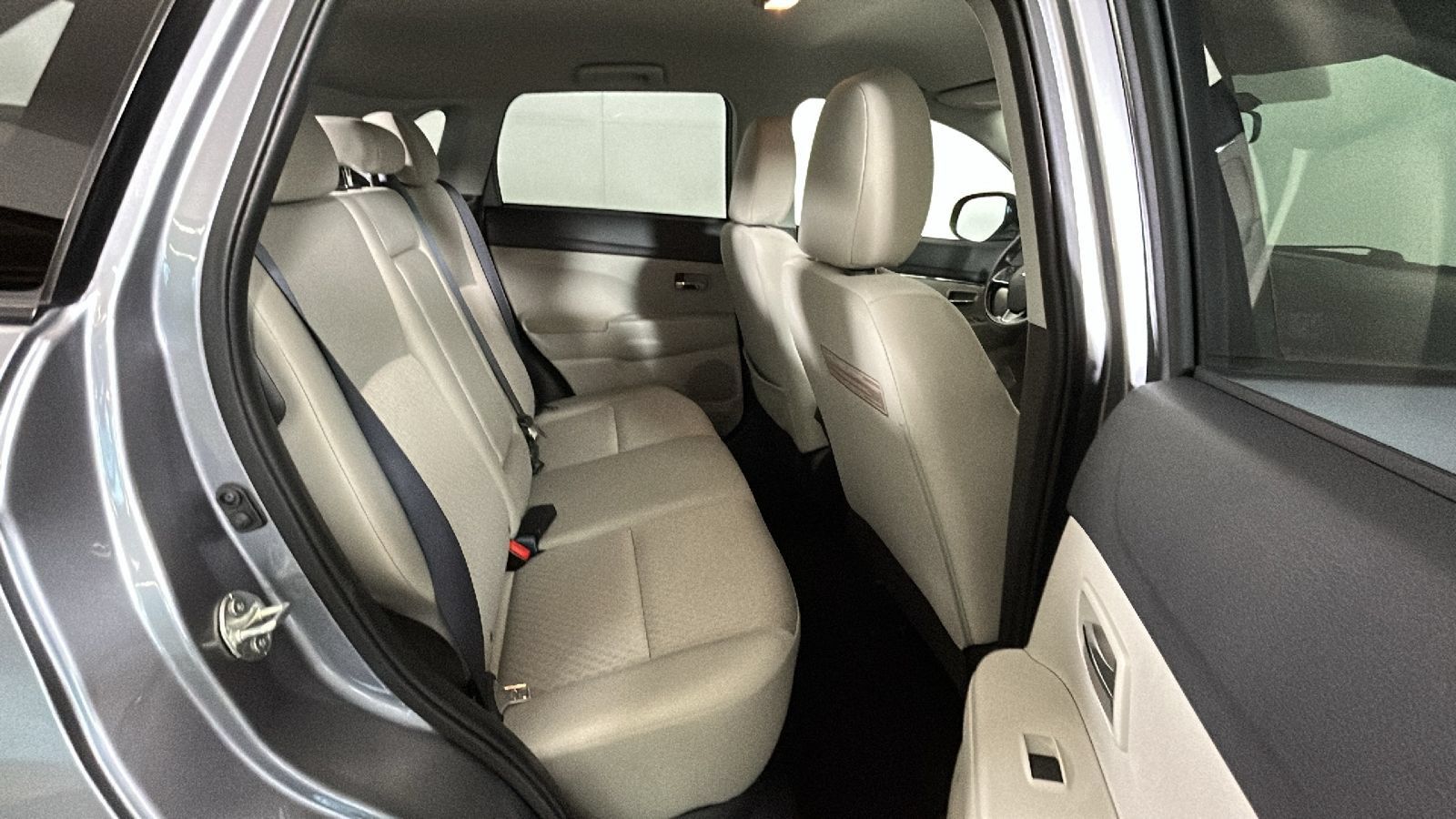 Used 2017 Mitsubishi Outlander Sport SE AWD/4WD image 33