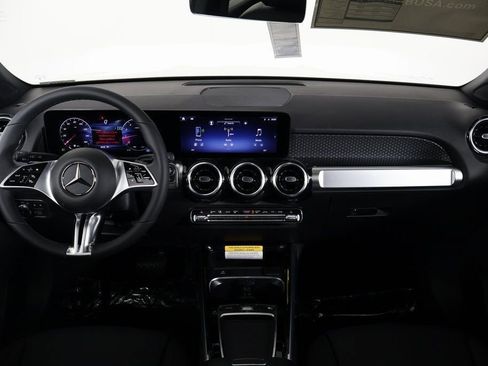 New 2026 Mercedes-Benz GLB 250 image 4