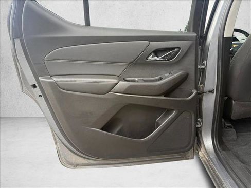 Used 2020 Chevrolet Traverse LT FWD image 20